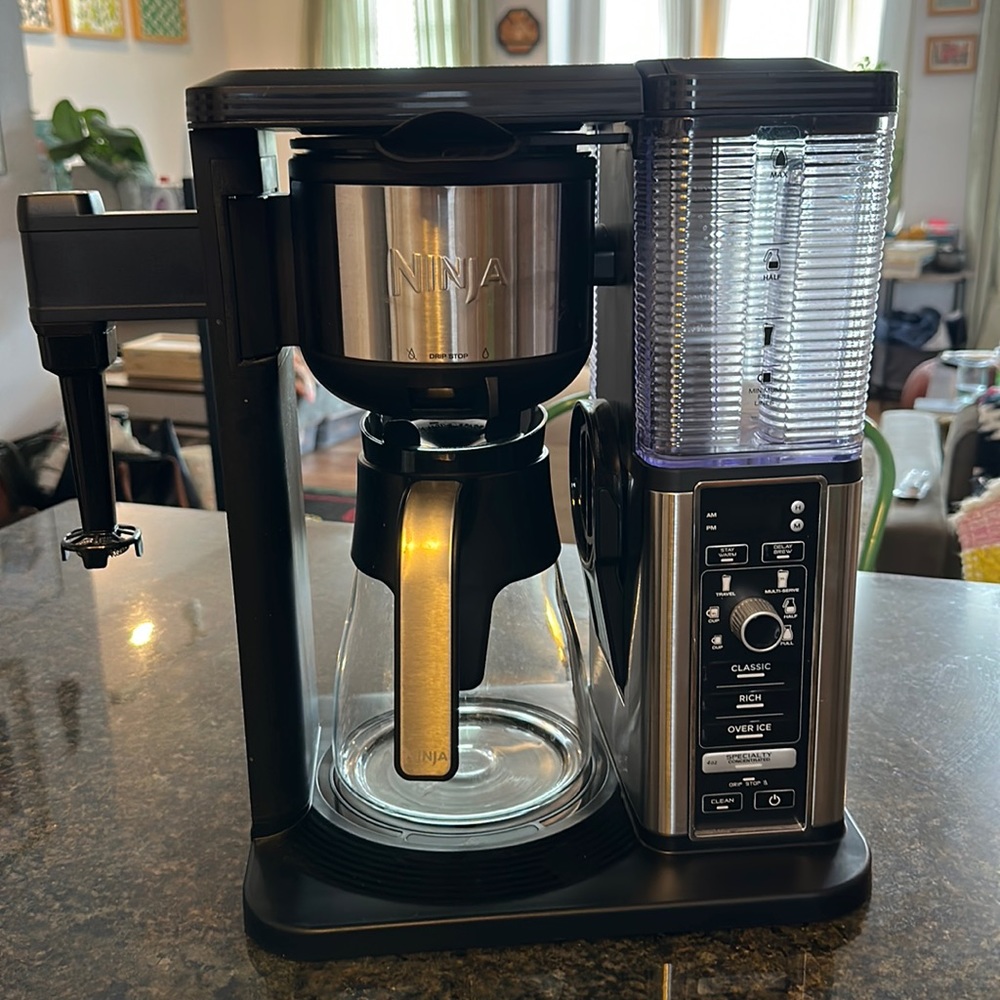 Ninja Hot and Iced Coffee Maker